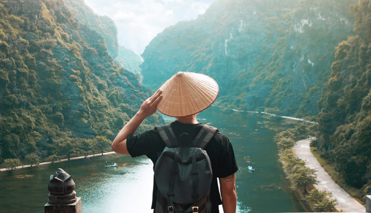 reasons to travel,benefits of traveling,why you should travel,travel inspiration,travel motivation,personal growth through travel,travel and self-discovery,travel lifestyle,exploring new cultures,advantages of traveling,travel experiences,travel for mental health,why traveling is important,travel tips for beginners,how travel changes you