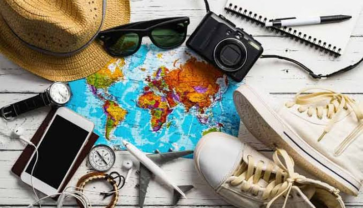 Know What are Things which we should carry while Traveling