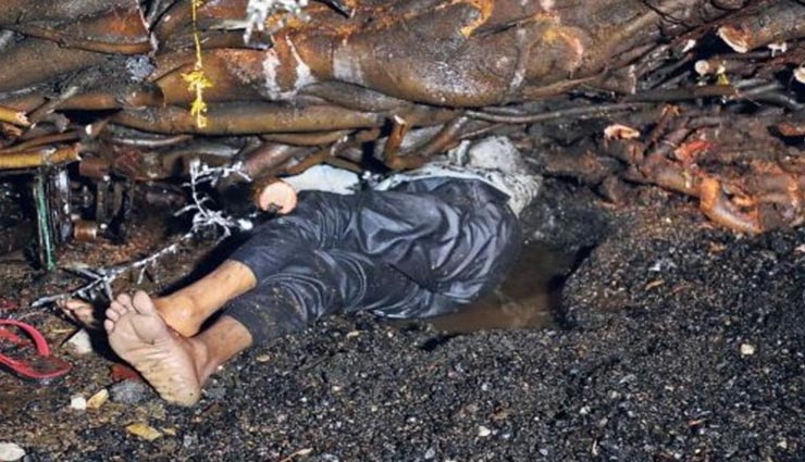 जयपुर : सिस्टम की विफलता के चलते राहगीर पर गिरा 200 साल पुराना बरगद का पेड़, हुई मौत