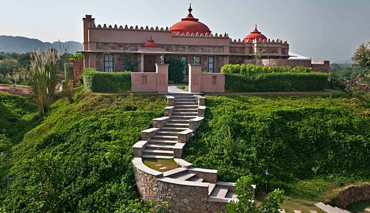 destination wedding hotels in india,best hotels for destination weddings,luxury wedding venues india,royal wedding destinations,beach wedding resorts in india,udaipur wedding venues,wedding resorts in kerala,grand wedding hotels,unique wedding venues india,elegant destination weddings