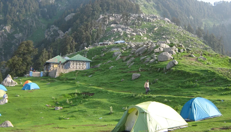 treks to take from delhi,beautiful treks,adventurous treks,triund trek,nag tibba trek,kedarkantha trek,har ki dun trek,bijli mahadev trek