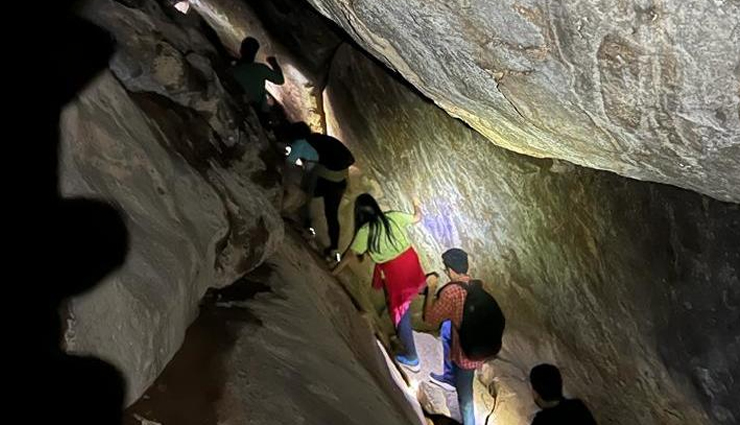 want to enjoy night trekking,holidays,trekking tips,travel