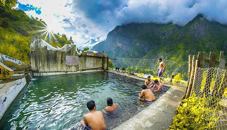 himachal pradesh,trekking in himachal pradesh,best places for trekking in himachal pradesh,kheerganga trek,malana village trek,beas kund trek,chandrakhani pass trek,jakhu temple trek,prashar lake trek,hampta pass trek,triund trek,pin parvati pass trek