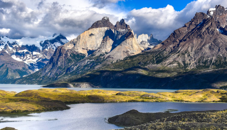 beautiful treks from around the world,treks to visit,camino de santiago,spain,everest base camp,nepal,w trek in torres del paine,chile,the haute route,france- switzerland,overland track,australia,annapurna circuit,nepal