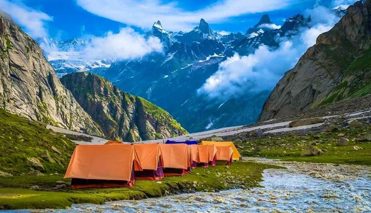 himachal pradesh,trekking in himachal pradesh,best places for trekking in himachal pradesh,kheerganga trek,malana village trek,beas kund trek,chandrakhani pass trek,jakhu temple trek,prashar lake trek,hampta pass trek,triund trek,pin parvati pass trek