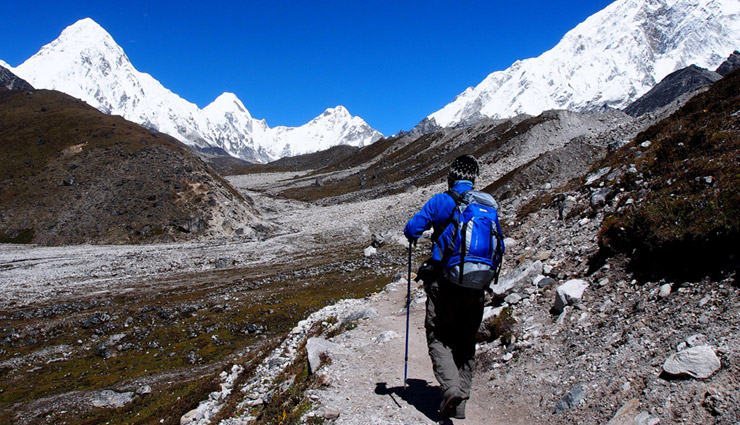 trekking places in north india,trekking spots,north india,chadar river trek,ladakh,great lakes trek,kashmir,snow leopard trek,ladakh,chopta chandrashila trek,uttarakhand,dodital trek,uttaranchal