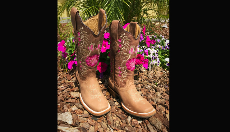 trending shoes for women,women fashion tips,trending footwear