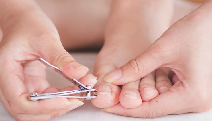 monsoon foot care tips,preventing foot infections during monsoon,keep feet healthy in rainy season,protect feet from monsoon infections,tips to avoid foot infections in monsoon,monsoon foot hygiene guide,prevent fungal infections in rainy season,best practices for foot care in monsoon,avoiding foot problems during rainy season,keep your feet infection-free this monsoon