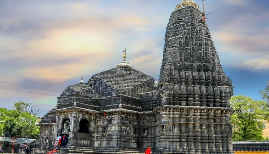 sawan 2025,shiva temples to visit,famous shiva temples india,mahadev blessings,sawan pilgrimage,devotional travel sawan,shiv bhakti,sawan special temples,sawan temple list,lord shiva temples india