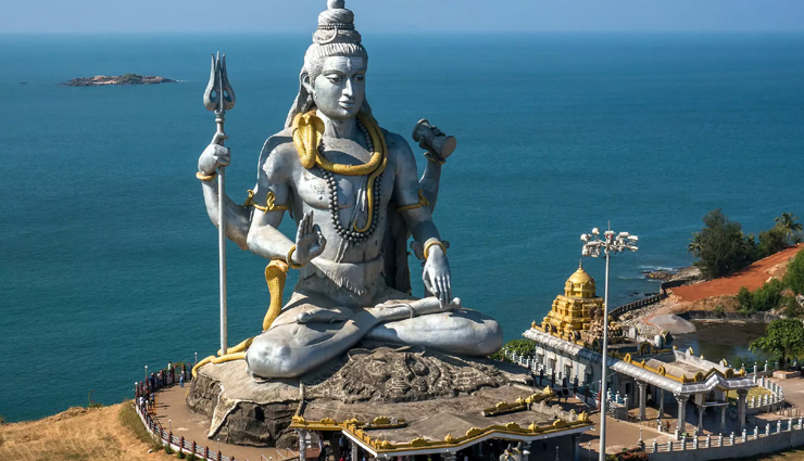 15 Most Rich Temples To Visit in India
