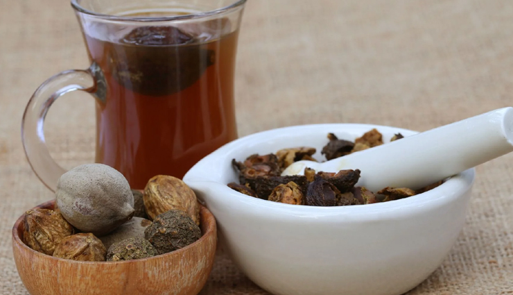 kadha recipes,immunity boosting kadha,monsoon season kadha,herbal kadha for immunity,ayurvedic kadha recipes,natural remedies for monsoon immunity,tulsi and ginger kadha,triphala kadha benefits,ashwagandha and brahmi kadha,amla and black pepper kadha,herbal potions for rainy season,traditional immunity boosters,indian monsoon wellness recipes,herbal concoctions for immune system,homemade kadha remedies