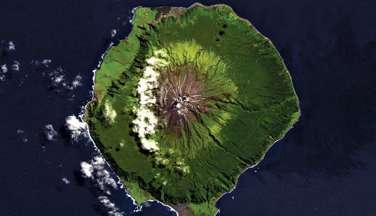 dangerous islands,dangerous islands to visit around the world,travel,holidays,travel guide