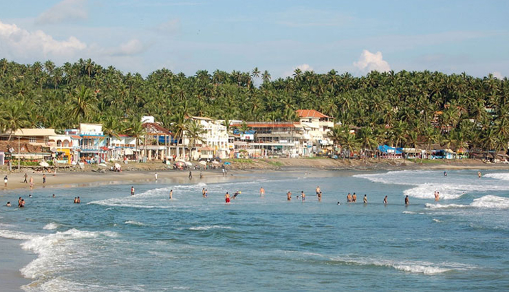 trivandrum,places to visit in trivandrum,kuthiramalika  palace,kovalam beach,vizhinjam,rock cut cave temple,veli tourist village,padmanabhaswamy temple