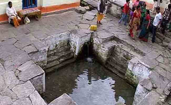 त्रियुगीनारायण मंदिर : जहां हुई थी भगवान शिव और माँ पार्वती की शादी triyugi narayan temple,lord shiva and parvati got married