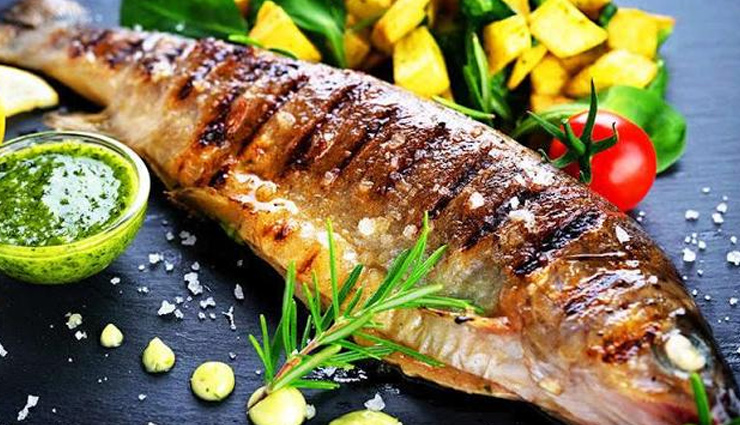 vitamin b1 deficiency symptoms,fatigue,weakness,nerve damage,mental confusion,irritability,loss of appetite,digestive issues,beriberi,foods rich in vitamin b1,whole grains,Beans,lentils,peas,pork,sunflower seeds,Nuts,nutritional yeast,breakfast cereals,trout,sesame seeds,acorn squash.