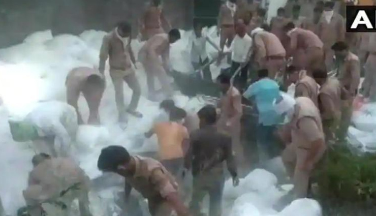 4 migrant laborers killed in a truck accident,truck accident in up auraiya,auraiya,uttar pradesh,news