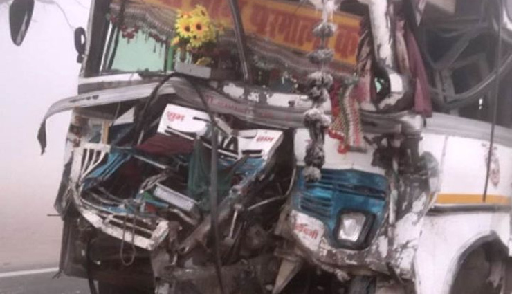 बीकानेर: रास्ते खड़ा ट्रक नहीं आया नजर, बस ने मारी टक्कर, दो घायल