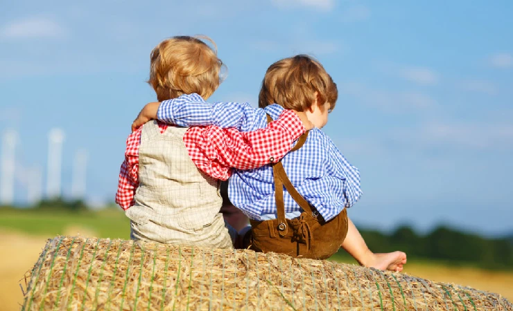 10 Ways To Hold True Friends