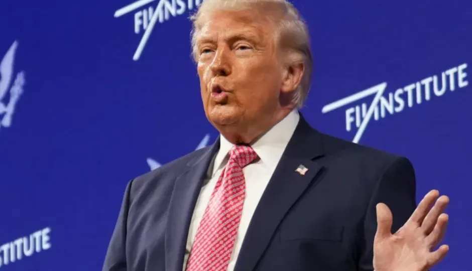 ट्रंप का दावा: ईरान ने लगाई युद्धविराम की गुहार, ईरानी अधिकारी ने किया खारिज 