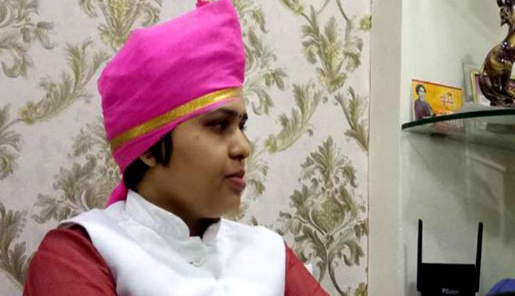 सबरीमाला मंदिर में दर्शन के लिए ज़िद पर अड़ीं तृप्ति, प्रदर्शनकारियों ने एयरपोर्ट पर रोका, धारा 144 लागू sabrimala mandir issue,trupti desai reached cochin,trupti desai protest,trupti desai sabrimala mandir,sabrimala mandir protest