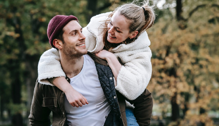 building trust in relationships,embracing vulnerability in relationships,strengthening emotional connection with partner,trust issues in relationships,overcoming past hurts in relationships,importance of self-awareness in relationships,mutual respect in partnerships,open communication in relationships,cultivating patience and understanding in relationships,reciprocal vulnerability in relationships,self-reflection in relationships,practicing vulnerability with trusted individuals,communicating needs in relationships,timing and setting for vulnerable conversations,embracing accountability in relationships