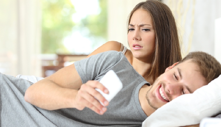 fading love signs,rekindle love,save relationship,warning signs of love fading,relationship problems,how to bring back love,revive relationship,love rekindling tips,prevent relationship breakup,relationship advice