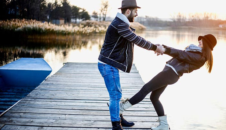 trust issues with your partner,signs of trust issue,relationship tips,couple tips