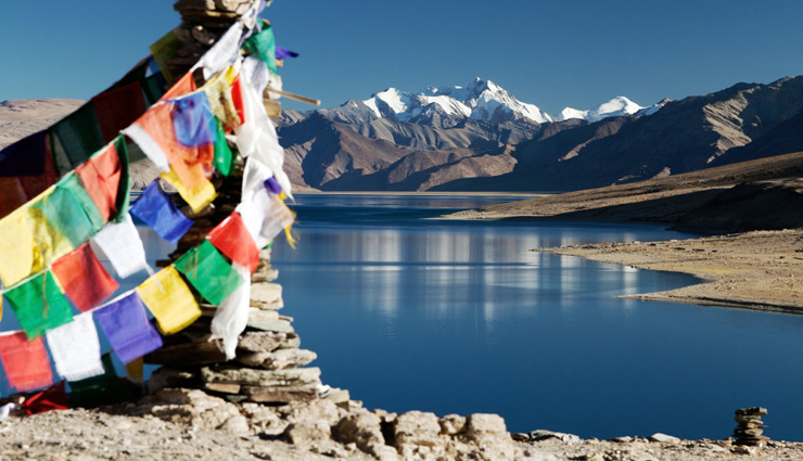 ladakh lakes,tso moriri,tso kar,pangong tso,tso yarab,tso chagar,kyun tso,ryul tso,tso stat,tso lang,tso kiagar,tso mirpal,tso yaye,beautiful lakes in ladakh,travel ladakh,tourist attractions in ladakh,scenic lakes in ladakh,adventure in ladakh,nature in ladakh,high-altitude lakes in india