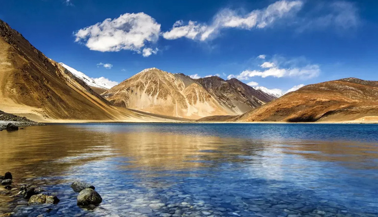 ladakh lakes,tso moriri,tso kar,pangong tso,tso yarab,tso chagar,kyun tso,ryul tso,tso stat,tso lang,tso kiagar,tso mirpal,tso yaye,beautiful lakes in ladakh,travel ladakh,tourist attractions in ladakh,scenic lakes in ladakh,adventure in ladakh,nature in ladakh,high-altitude lakes in india