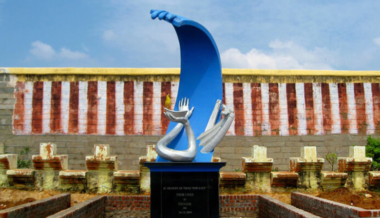 kanyakumari,trip to kanyakumari,offbeat places in kanyakumari,thanumalayan temple,padmanabhapuram palace,thirparappu falls,sothavilai beach,tsunami monument,travel,tourism,travel tips