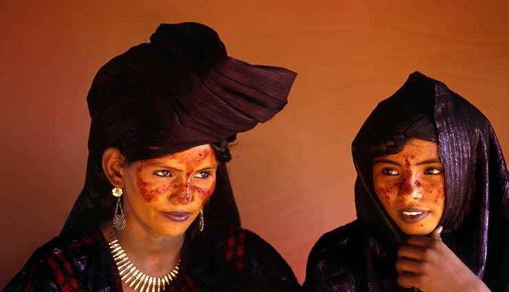 tuareg tribe,men have to take the veil,womens power,nigeria