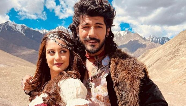 Tunisha Sharma Suicide: तुनिषा शर्मा के को-एक्टर शिजान मोहम्मद खान को पुलिस ने लिया हिरासत में, मां ने लगाया आत्महत्या के लिए उकसाने का आरोप