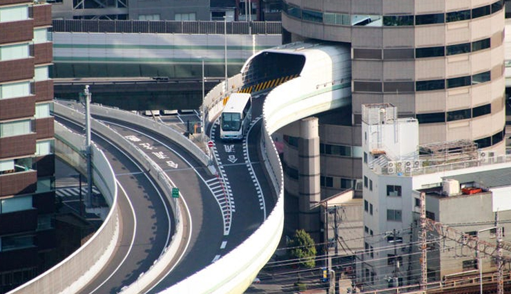 unusual tunnels,unusual tunnels in the world,the tower tunnel,japan,tunnel log,california,usa,tunnel of love,ukraine,tunnel rock,california,usa,tunnel of fish,spain,the l tunnel,illinois,usa
