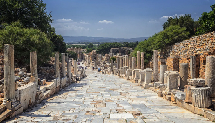 turkey tourist spots,must-visit attractions in turkey,popular landmarks in turkey,turkey travel destinations,top tourist sites in turkey,historical places in turkey,cultural landmarks in turkey,iconic sites to visit in turkey,best places to explore in turkey,turkish tourist highlights