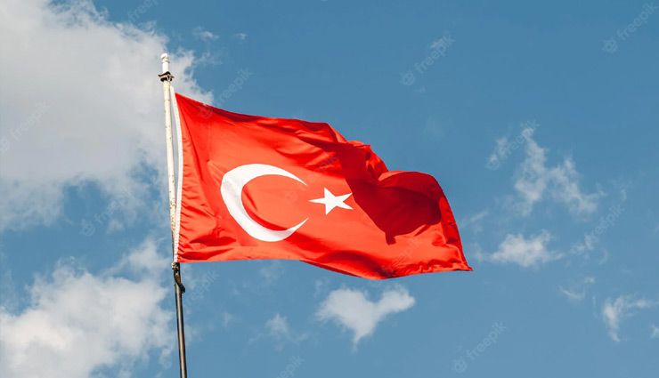 इन 8 देशों की यात्रा करने से पहले जान लें यहां के अनोखे कानून, बन सकते हैं परेशानी का कारण unique laws,countries unique laws,travel,travel guide,travel tips