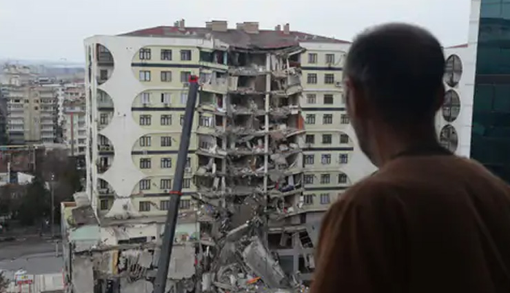तुर्की-सीरिया में भूकंप से अब तक 46 हजार मौतें, धरती की सतह में 300 KM लंबी दरार