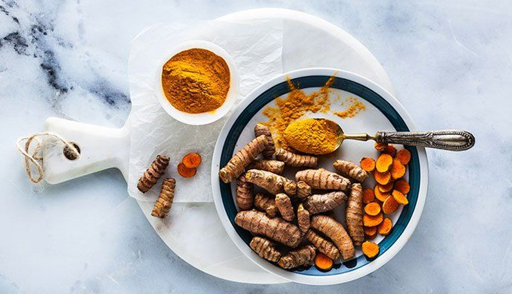 3 DIY Turmeric Face Pack To Get Acne Free Skin