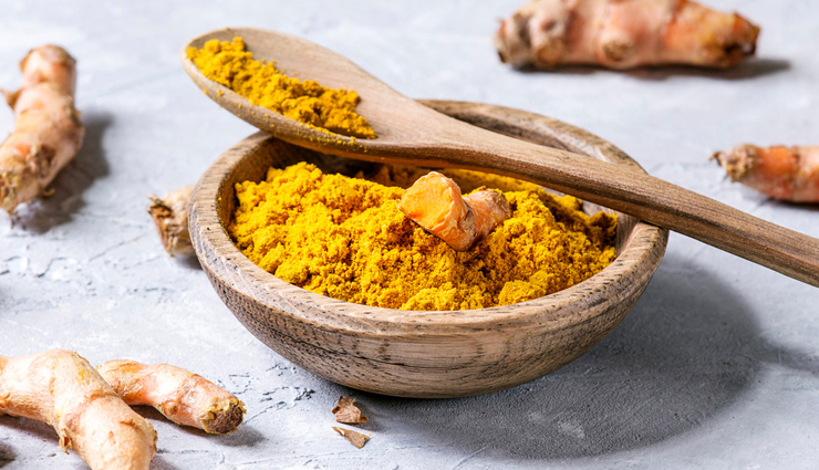 5 DIY Ways To Use Turmeric To Get Rid of Acne Problem