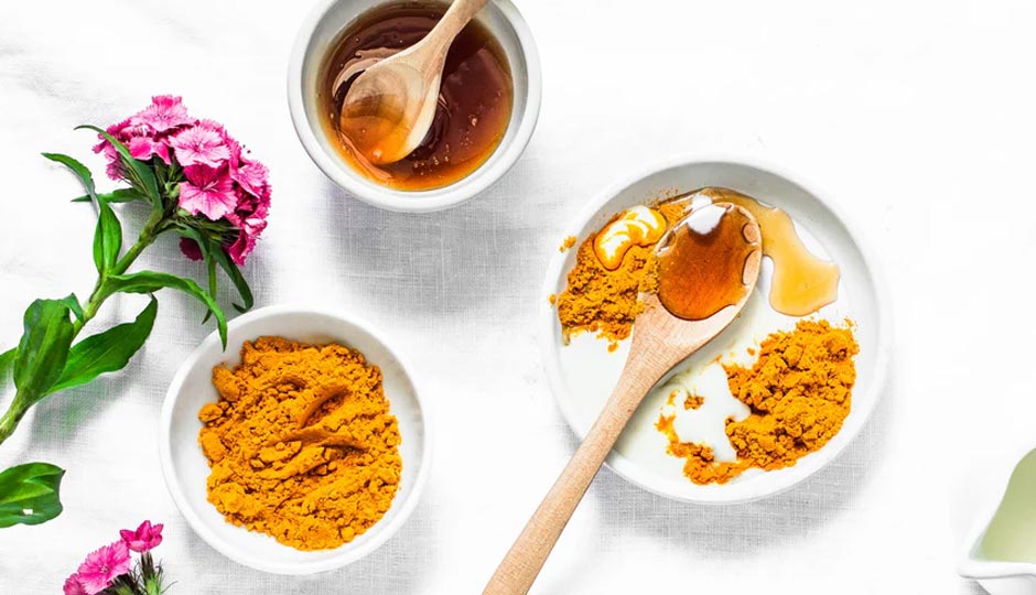 6 DIY Ways to Use Turmeric for Skin