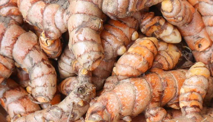 home remedies for cough,natural remedies for cough,get rid of cough,cough remedies,effective cough treatments,natural cough suppressants,herbal remedies for cough,ginger for cough,turmeric for cough,honey for cough,garlic for cough,holy basil for cough,cinnamon for cough,clove for cough,cough relief,homemade cough remedies,ayurvedic remedies for cough,dry cough remedies,wet cough remedies,home remedies,cough,mucus,irritant,upper air passages,allergic rhinitis,bacterial infection,upper respiratory tract,sinusitis,lung cancer,tuberculosis,asthma,pneumonia,viral infection,common cold,flu,smoking,chest congestion,turmeric,curcumin,phlegm,honey,dextromethorphan,chest pain,hot milk,holy basil,black pepper,long pepper,ginger,garlic,oregano,sore throat relief,milk,immune system,antimicrobial,gingerol,zingiberene,esophagus,anti-inflammatory,anti-viral,healthy heart,healthy respiration,digestive fire,purifying the blood,pancreas,cinnamon,aama-toxins,cloves,phenolic compounds,eugenol,gallic acid