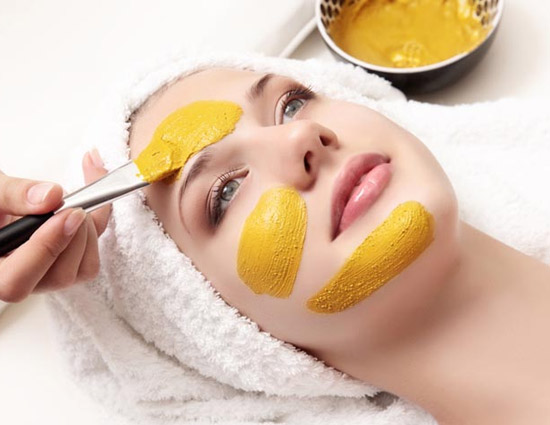 4 Turmeric Face Packs For Glowing Skin in Winters