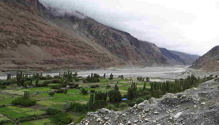 leh ladakh,travelling leh ladakh,low budget destination