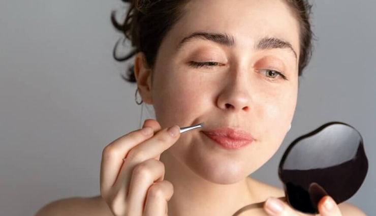 5 Ways To Remove Facial Hair at Home 