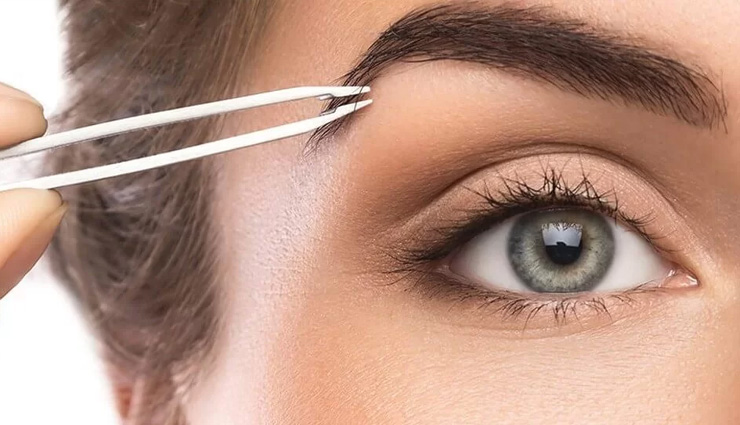groom your eyebrows at home,diy eyebrow grooming tips,how to shape eyebrows at home,eyebrow grooming for beginners,plucking and trimming eyebrows at home,best way to shape eyebrows yourself,steps to groom eyebrows at home,natural eyebrow grooming,how to tweeze eyebrows without pain,eyebrow shaping tips for women.
