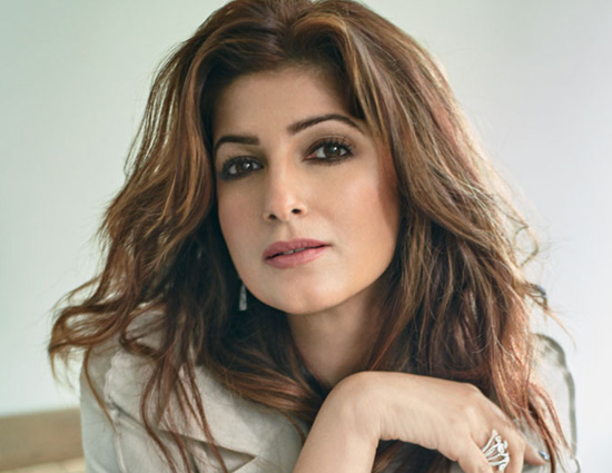 'पद्मावत' और 'पैडमैन' के टकराव से घबराई ट्विंकल, दिया चौकाने वाला बयान!!