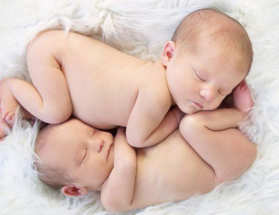 These symptoms show you are carrying twins in your womb
