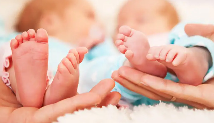 आंध्र प्रदेश : 74 साल की महिला ने दिया जुड़वा लड़कियों को जन्म, पति की उम्र 80 साल 