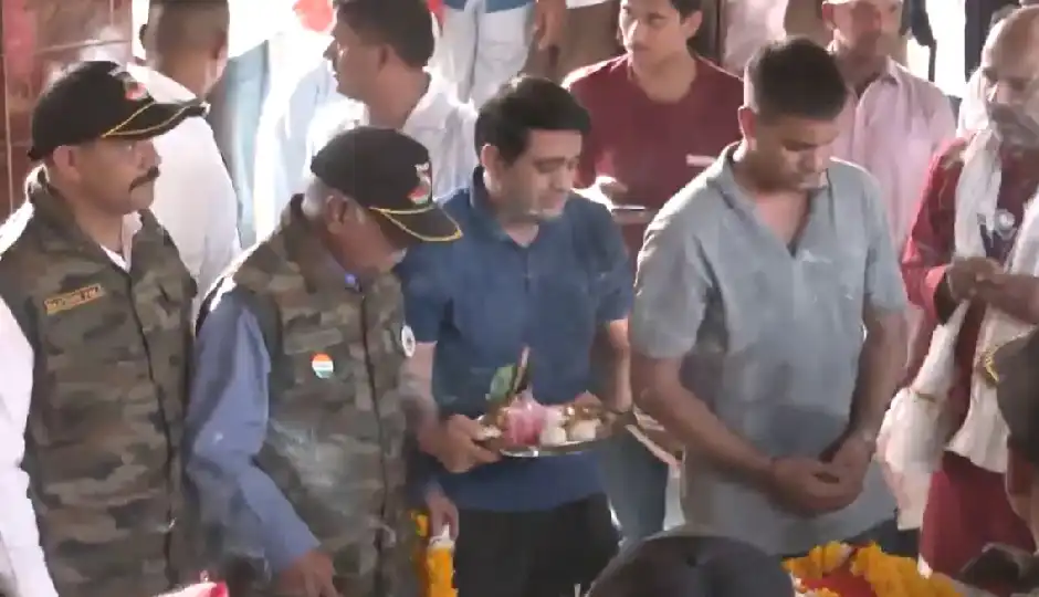 ट्विशा शर्मा को 12 दिन बाद मिली अंतिम विदाई, अंतिम संस्कार के वक्त फूट-फूटकर रोया परिवार; दूसरी पोस्टमार्टम रिपोर्ट का इंतजार