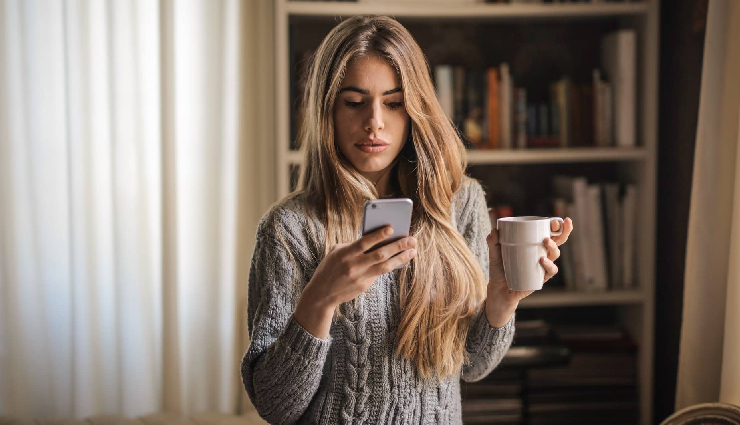 10 Reasons Why He is Texting You Even If He is Not Interested
