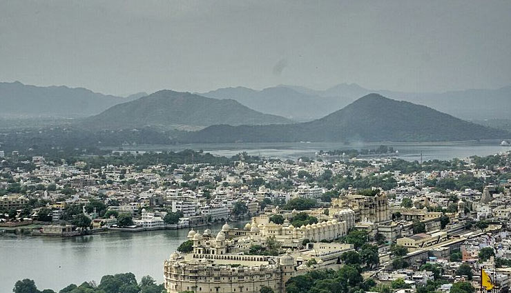 झीलों की नगरी है उदयपुर, जानें यहां घूमने लायक जगहों के बारे में